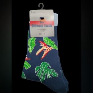 Fun Novelty Blue And Green Socks with Leaf Size 10-13 New!
